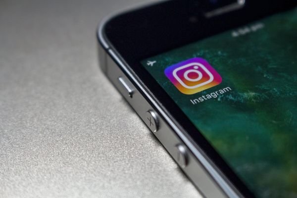 Melihat Story IG dengan Menggunakan Face Account