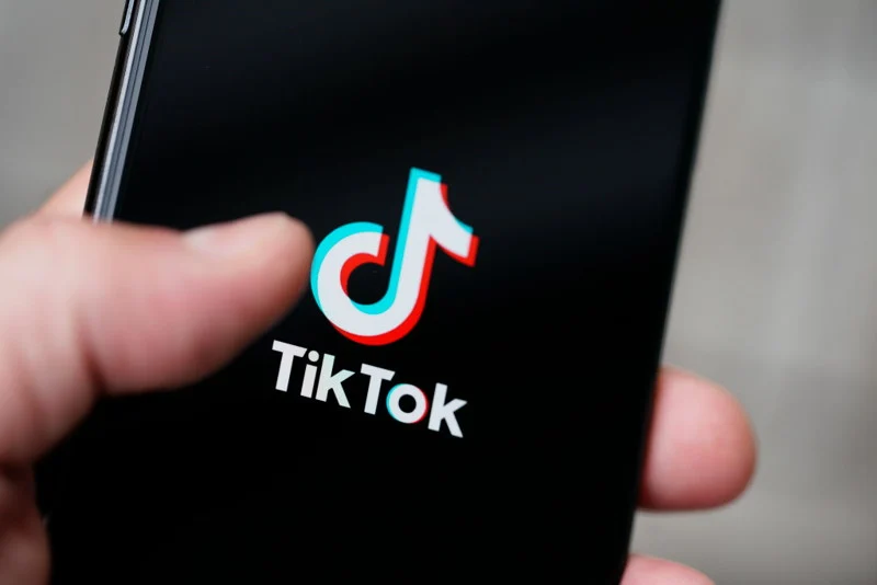 Cara Komentar Biru di TikTok